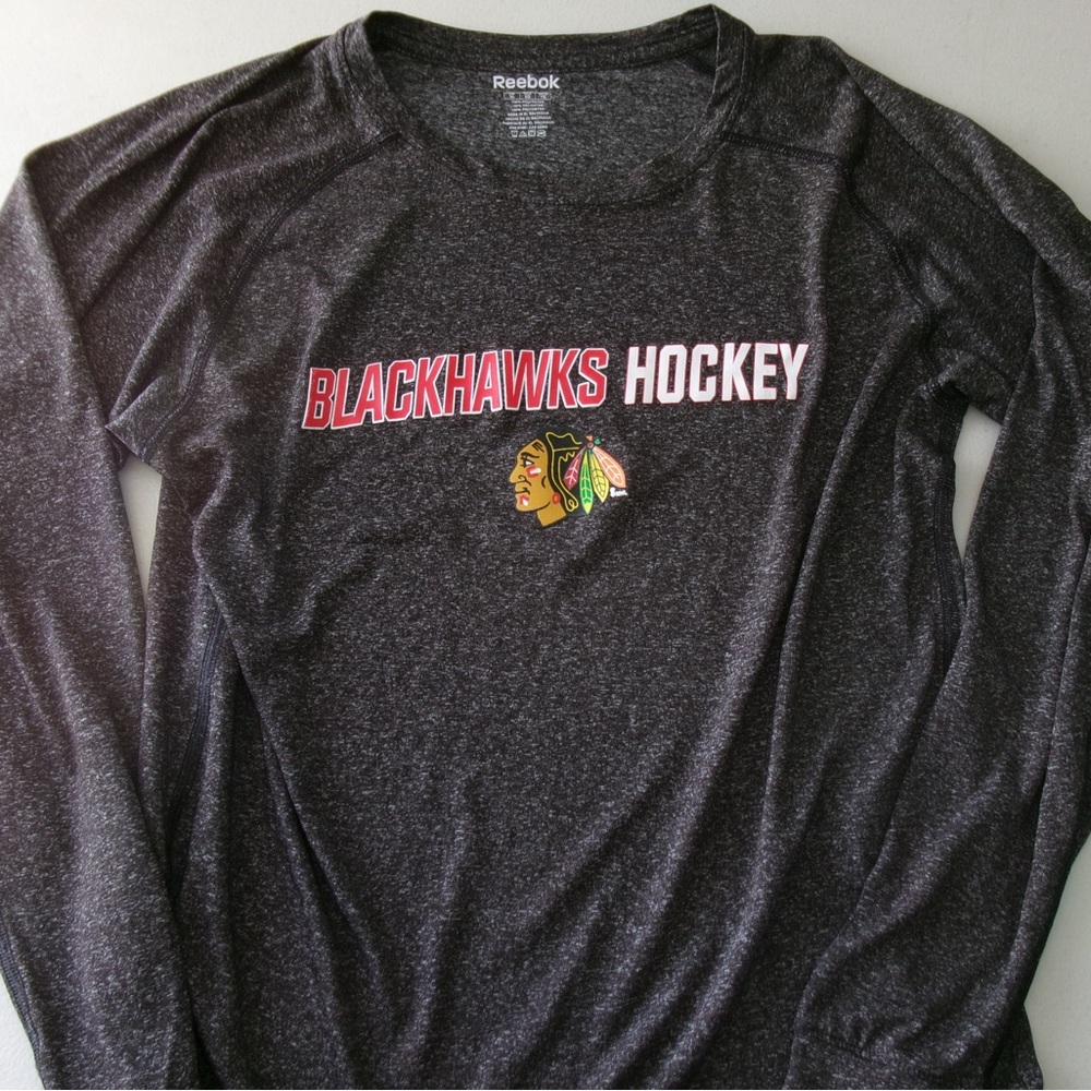 Reebok Blackhawks Hockey Long Sleeve Tee - Black Heather with Red & White Logo